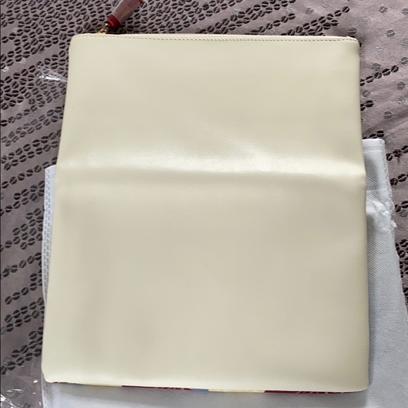 Rachel Pally Bloom Floral Reversible Vegan Clutch - Picture 7 of 9